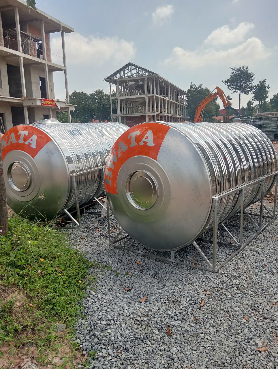 bảng giá bồn nước inox 1000 lít từng hãng đứng ngang