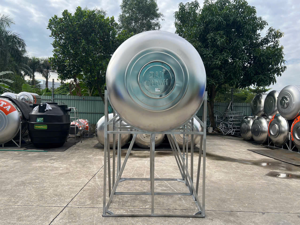 Chân bồn inox ngang cũ cần đo trước khi thay chân bồn inox ngang cũ cần đo trước khi mua thay thế