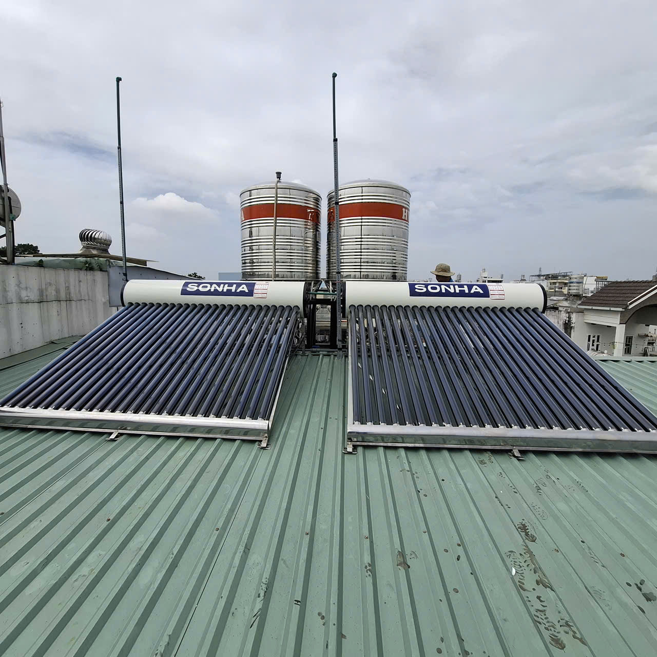 Máy nước nóng năng lượng mặt trời Sơn Hà NANO 200L Máy nước nóng năng lượng mặt trời Sơn Hà NANO 200L