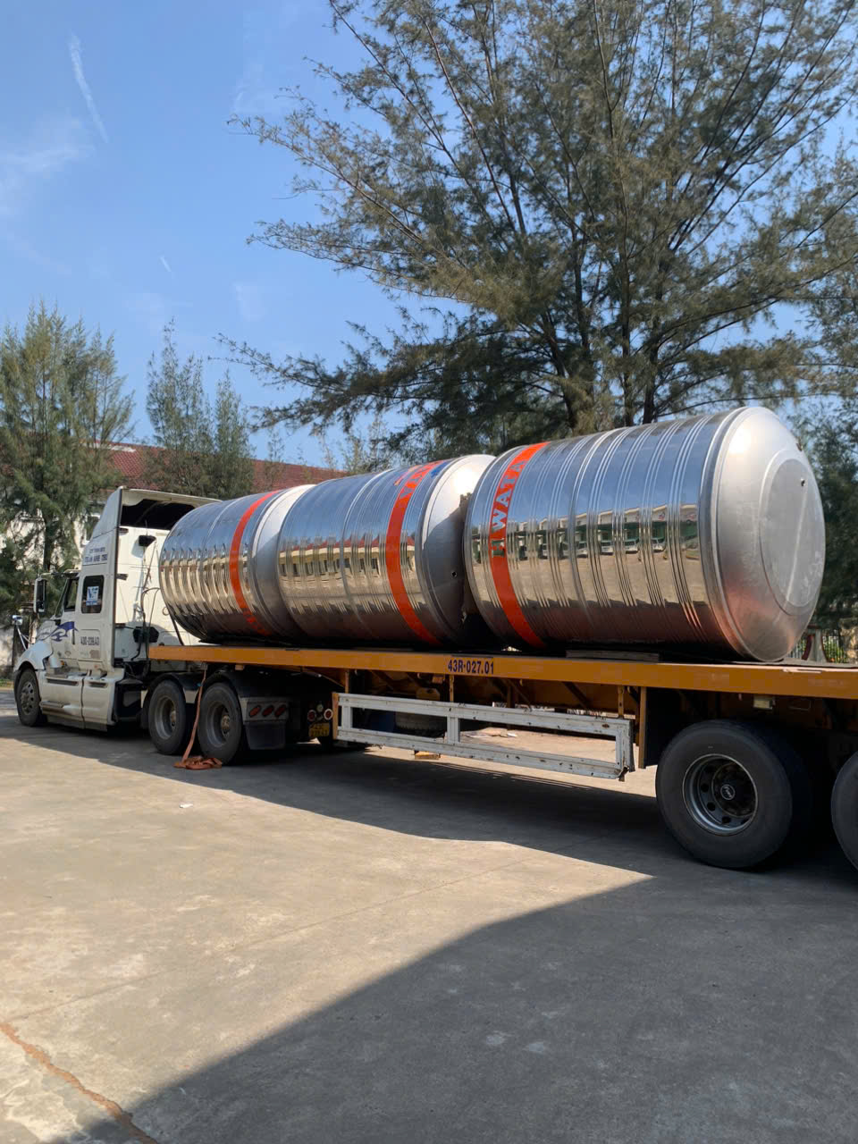 Lắp đặt bồn nước công nghiệp 8000L đứng an toàn