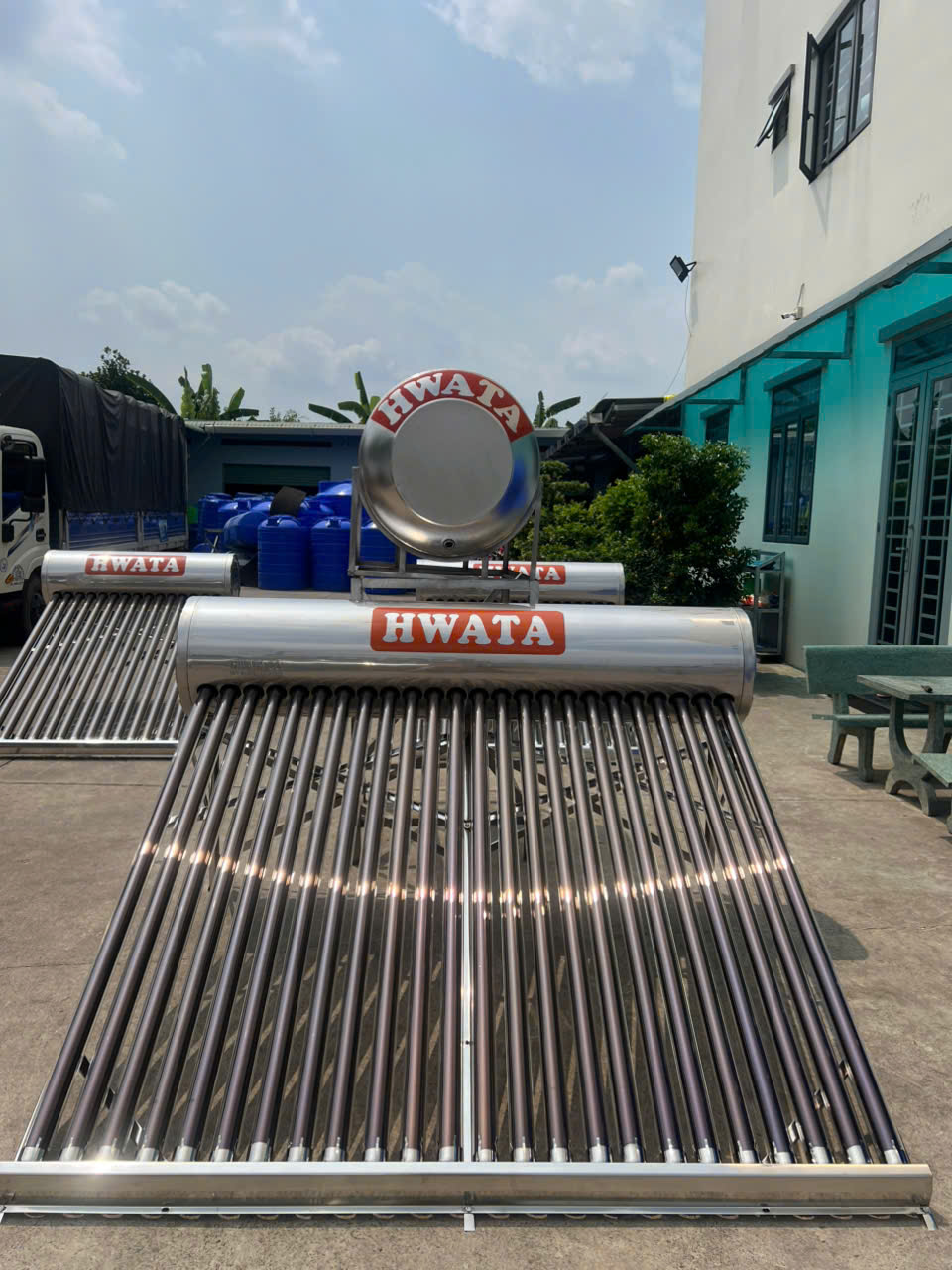 bồn nước inox Hwata 1000L ngang phù hợp mái thấp