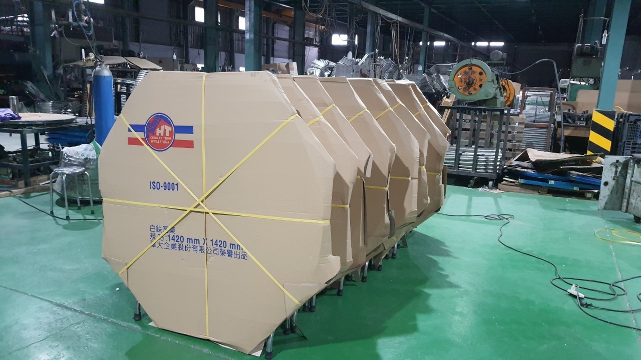các loại bàn inox chính hãng tại Toàn Phát
