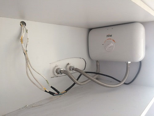 Thương hiệu bình nóng lạnh mini Ferroli Ariston Rossi