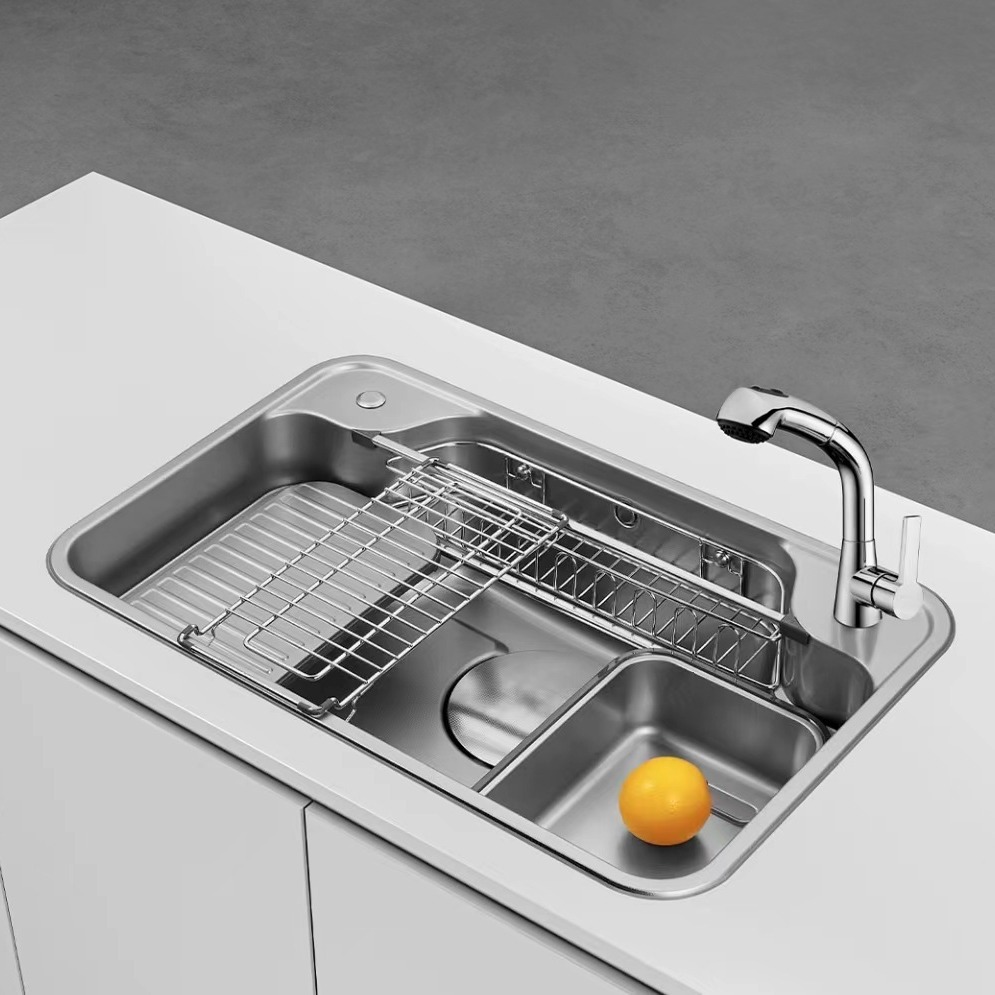 Chậu inox có bàn lắp đặt thực tế
