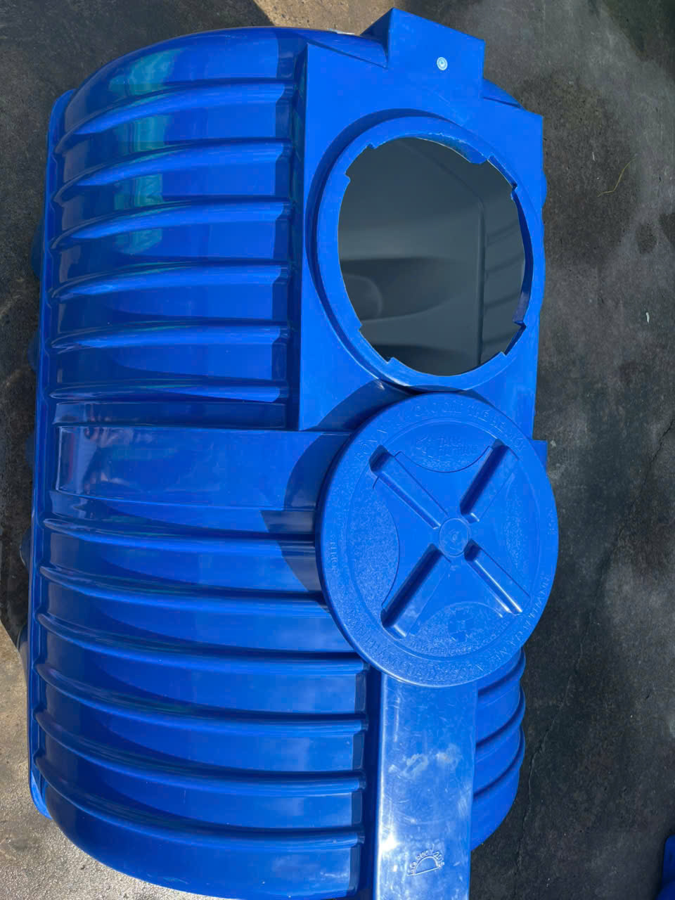 Bồn Nhựa 1500L Ngang đặt vững trên mặt bằng thấp