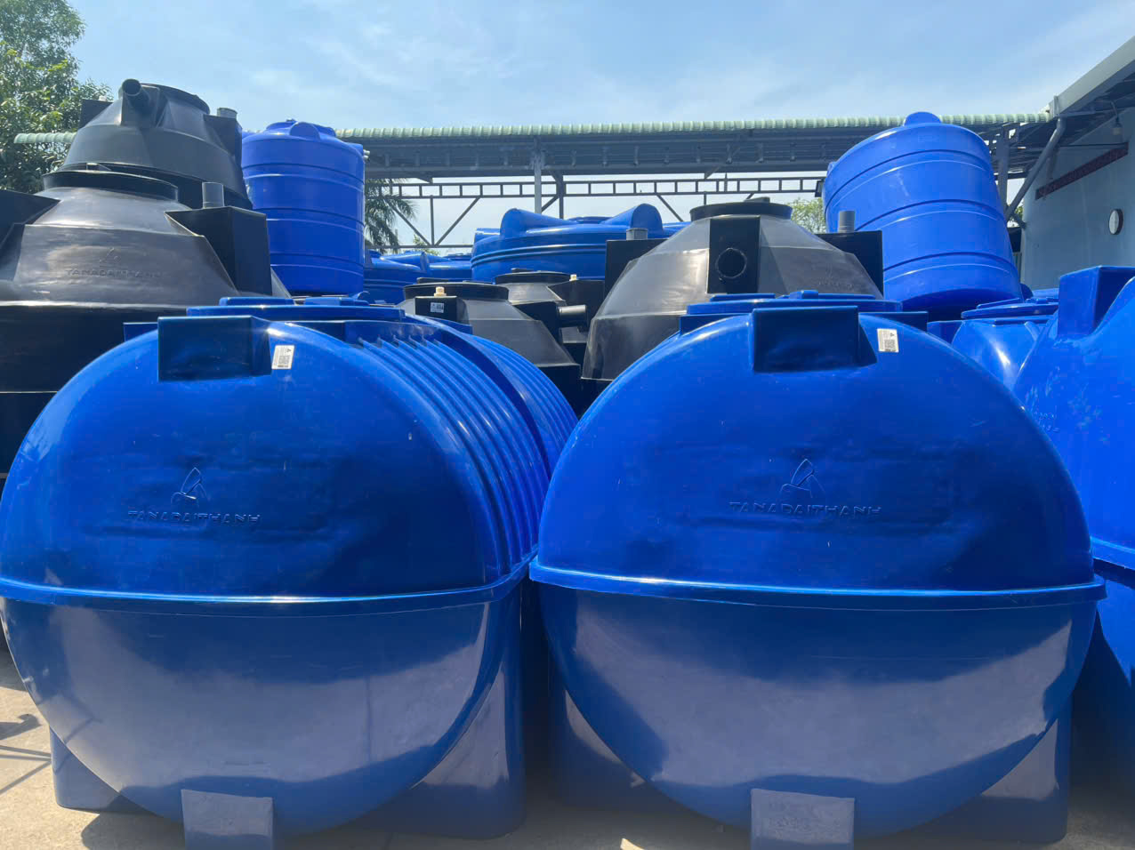Giao hàng Bồn Nhựa 700L Ngang toàn quốc tại Toàn Phát