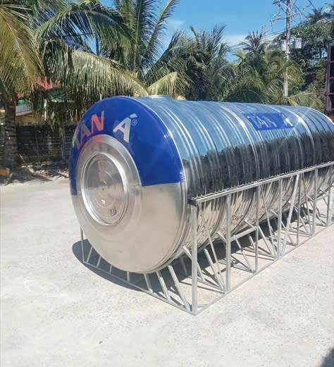 Kho giao hàng bồn nước inox 5000 lít ngang