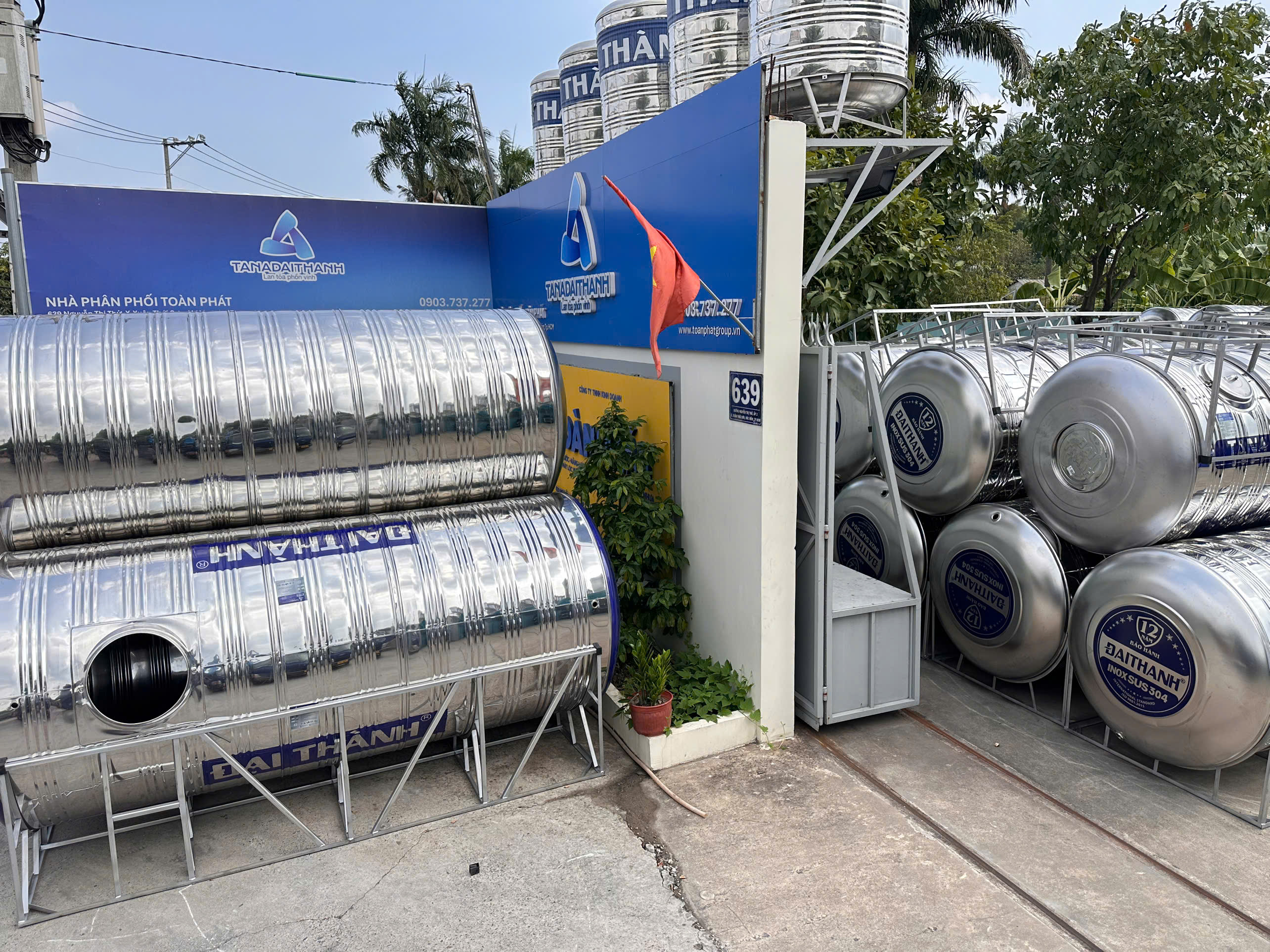 Bồn nước inox 3000L ngang phù hợp mái thấp Bồn nước inox 3000L ngang phù hợp mái thấp