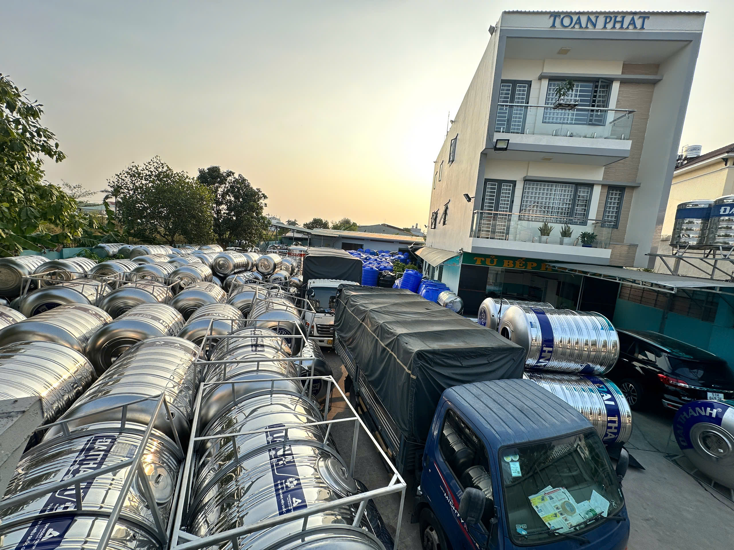 So sánh bồn nước inox 2000L đứng và ngang theo vị trí lắp So sánh bồn nước inox 2000L đứng và ngang theo vị trí lắp