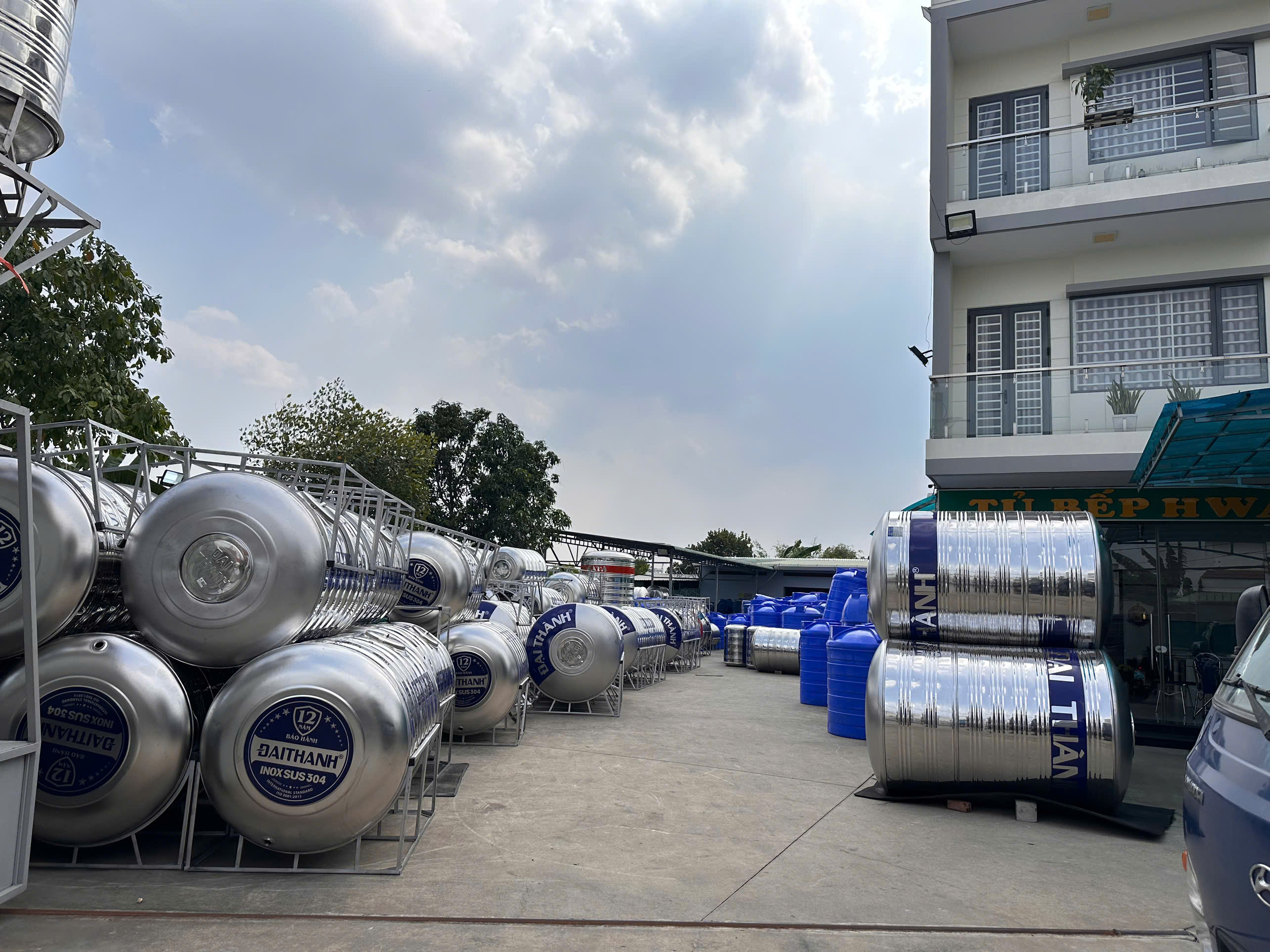 Bảng kích thước bồn nước inox 3000L ngang các hãng Bảng kích thước bồn nước inox 3000L ngang các hãng