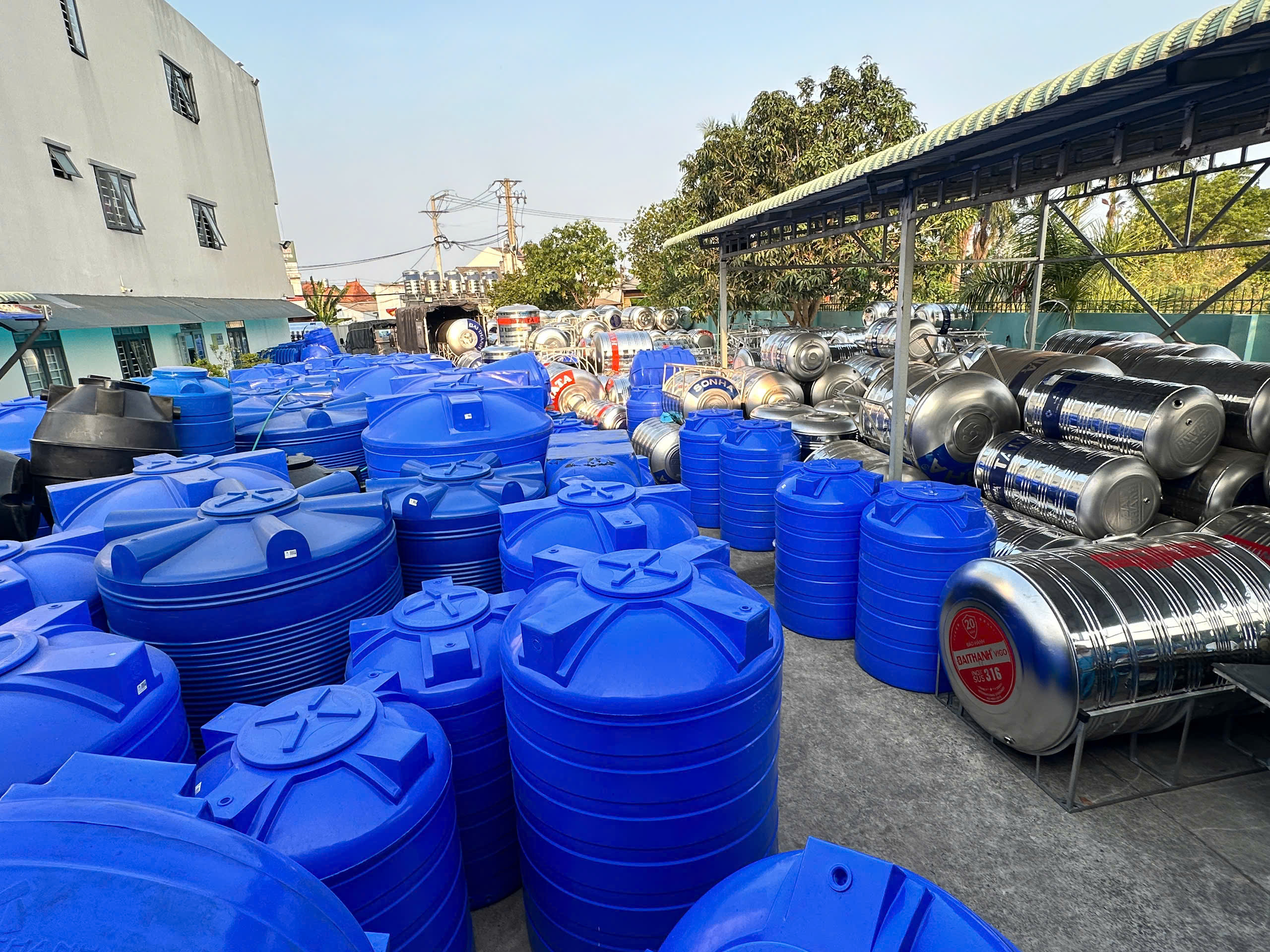Lắp đặt Bồn Nhựa 700L Ngang an toàn cho gia đình