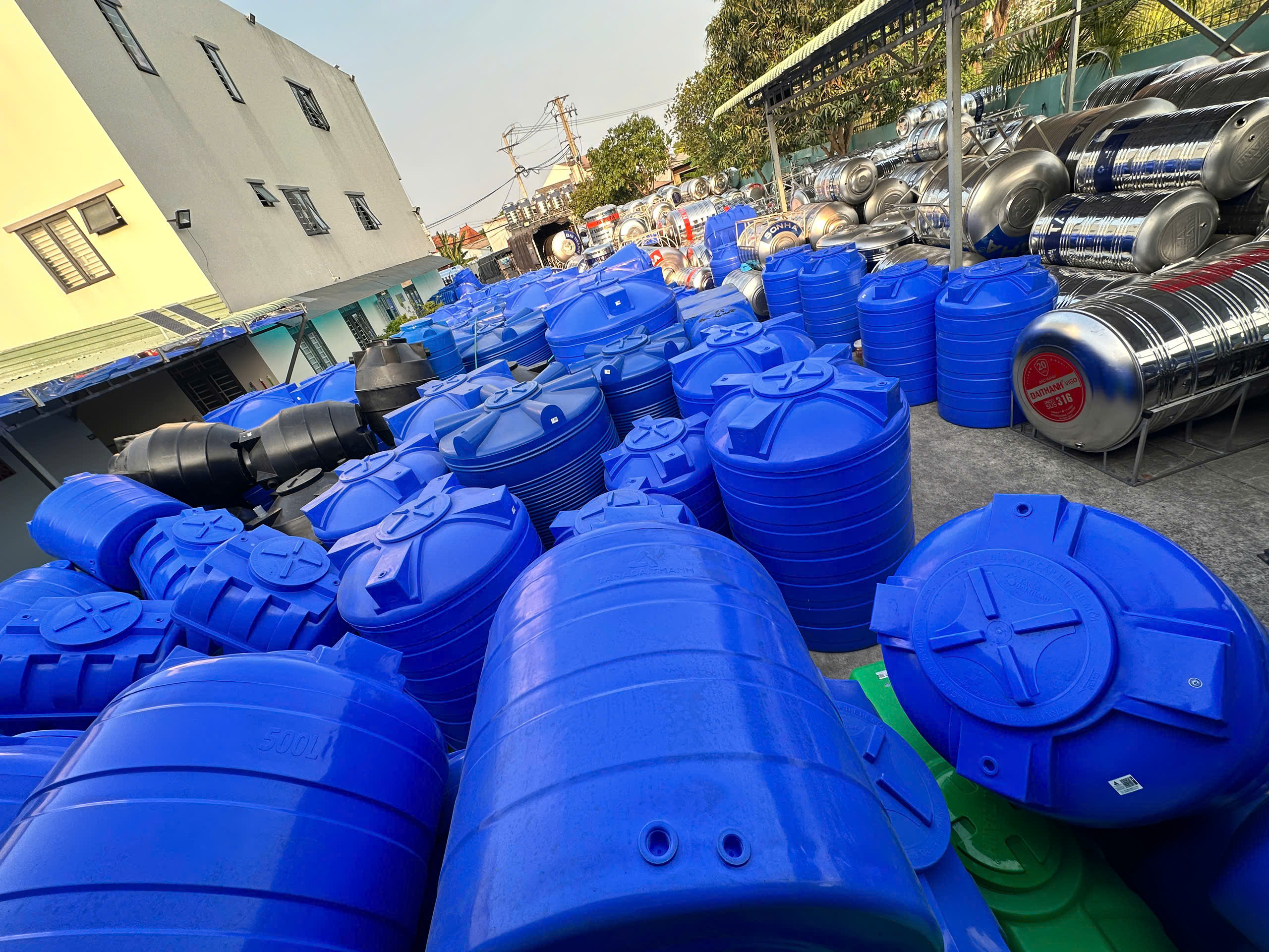 bồn nhựa 500L dùng cho nước giếng nước phèn cần lọc và vệ sinh
